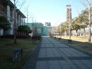 高知工科大学　中央通路